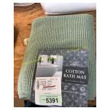 Green bath mat 24" x 36"