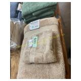 Ct 1 tan towel 30" x 50", ct 1 washcloth tan