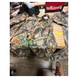 Real tree, size L, overalls