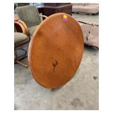 Round oak table