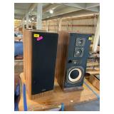 4 ct. Technics and fisher speakers