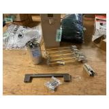 4 tube lights, cabinet handle, capacitor, plug