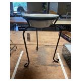 Ceramic Bowl with Stand