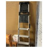 Cosco ladder