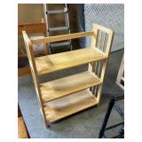 Folding book shelf