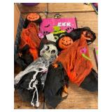 Halloween tote & 4pk hanging decor