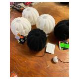 5ct Pumpkins decor
