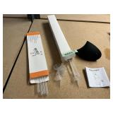 Ergonomic mouse, reusable straws, 28ct holders