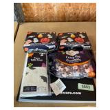 2ct Squisy kits,eye gumballs & table cover