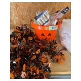 Pumpkin buket, tinsel garland & Misc