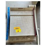 Paper cutter
