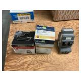Trivolt Transformer, 2-Pole Circuit Breaker Dimmer