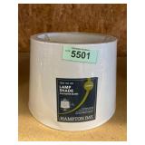 Hampton bay La Mo shade 8x7x10 white