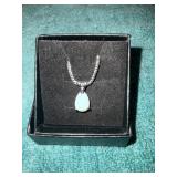 Unverified Womans Fashion Pendant Necklace