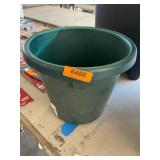 Plastic flower pot