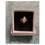 Ladies Size 8 Fashion Ring