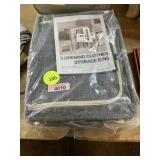 3 Opening Clothes Storage Bins