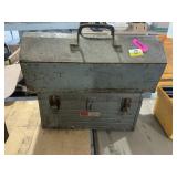 Metal tool box