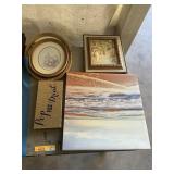 Assorted wall art/pictures