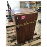 Compact refrigerator