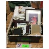 Tableclothes, napkins, picture frame