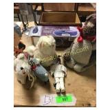 Cigar ashtray, knick knacks