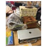 Poker chips, canister