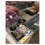 Chair cushions, glasses, pictures, ball cards