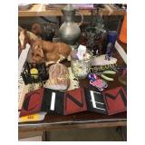 Buttons, horse, buffalo, décor