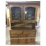 China cabinet/hutch
