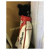 Mens Wilson golf clubs/bag