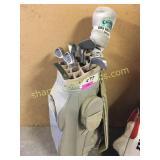 Womens Wilson golf clubs/bag