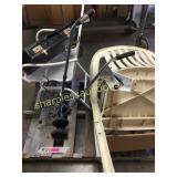 Pallet of lawn chair, misc