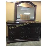 Dresser w/mirror
