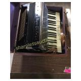 Lyric accordian