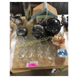 Bird feeder, kitchenware