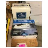 Flannel sheets, radio