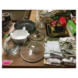 Towels and kitchenware