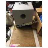 Yamaha subwoofer/speaker