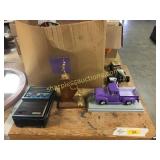 Trucks, stuffed toys, Sonnet