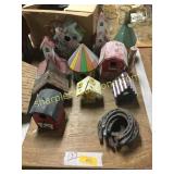 Birdhouses, horseshoes
