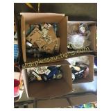 Pallet of jewelry, household items