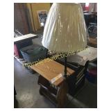 End table w/lamp