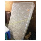 Full mattress/boxspring set w/frame