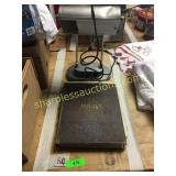 Desk light, sheet music