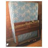 Queen bedset, frame/mattress/boxspring