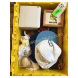 Household items, quantity 4, totes not included