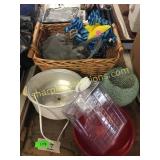 Crock pot w/o liner, bowls & misc.