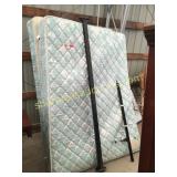 Full mattress/boxspring