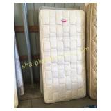 Twin mattress/boxspring